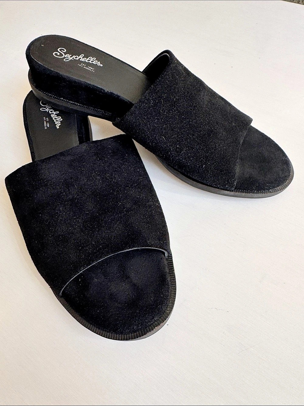 Seychelles Black Slide small wedge suede Sandals